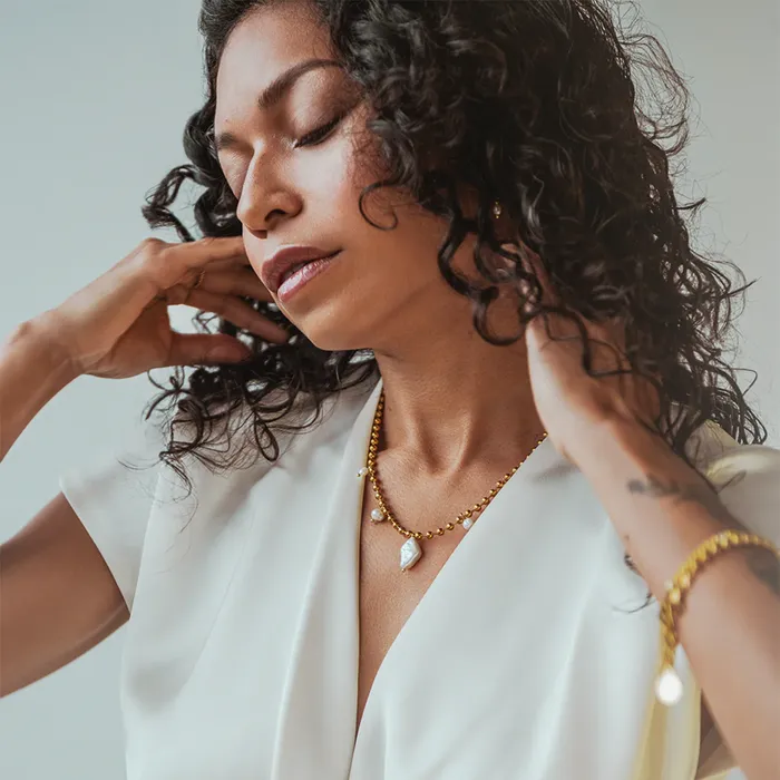 Necklaces Artemis Gold Necklace WellDunn