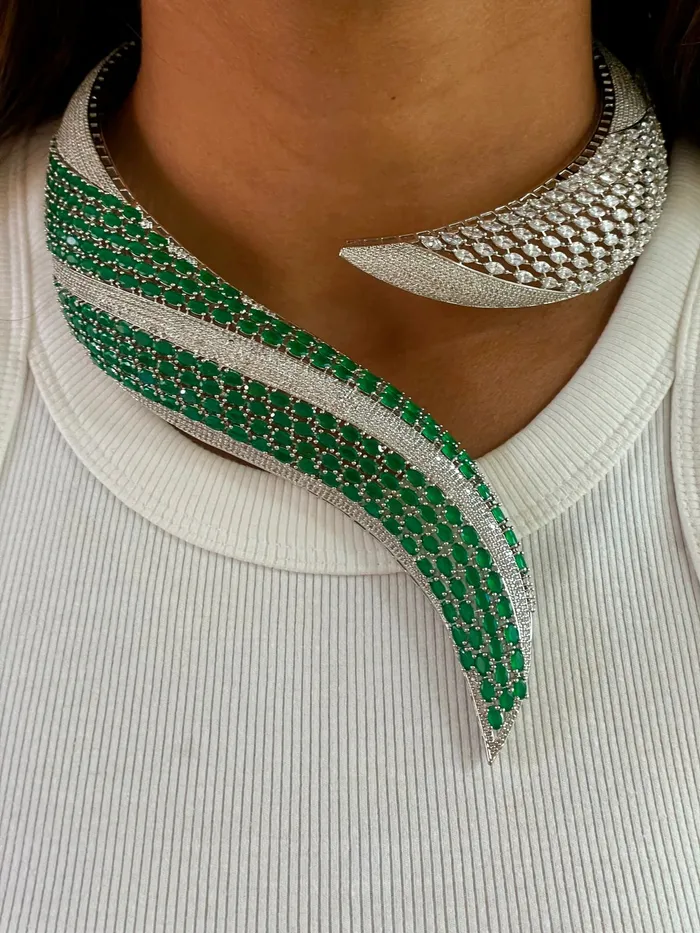PRERTO ECOMMERCE PRIVATE LIMITED Necklaces Rosa Serpentine Emerald Diamond Necklace Set PRERTO ECOMMERCE PRIVATE LIMITED Necklaces Rosa Serpentine Emerald Diamond Necklace Set