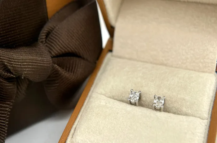 Earrings Albert Hern Earrings 048cts Oval Diamonds 18kt Gold Studs Early Winter Collection