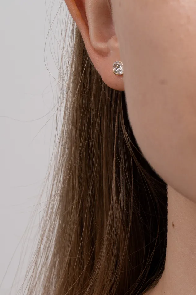 PRMAL Facet 05ct Oval Stud Earrings PRMAL Facet 05ct Oval Stud Earrings