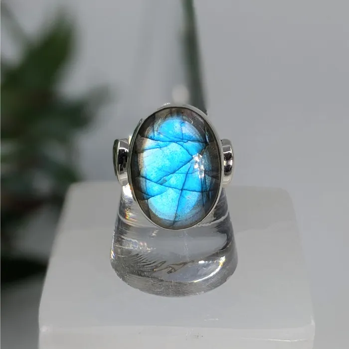 Rings Bliss Crystals Labradorite Sz 85 SS Oval Ring LV6717