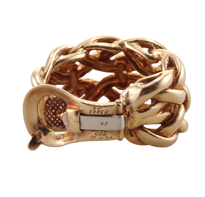 Earrings Van Cleef Arpels Van Cleef Arpels Mariner Link Gold Hoop Earrings