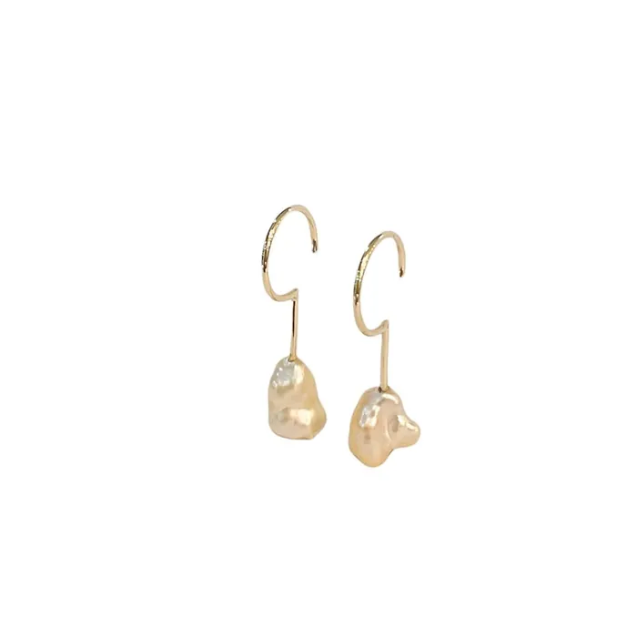 Simple Keshi Golden Small 14 kt gold earrings Joanna Jablko Jewelry Earrings Simple Keshi Golden Small 14 kt gold earrings Joanna Jablko Jewelry Earrings
