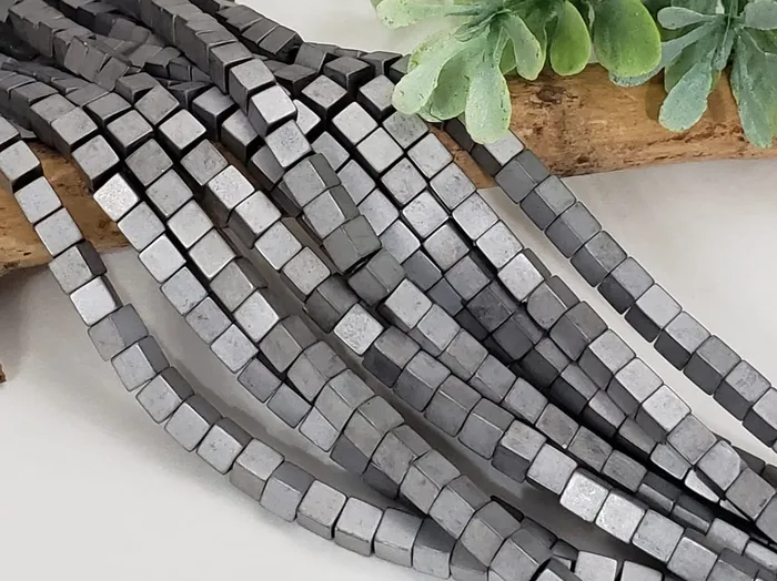 Alibaba Rings Matte Silver Hematite Cubes 4mm 16 strand