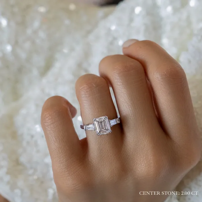 Earrings LEO MATHILD SOFIA emerald cut rose gold