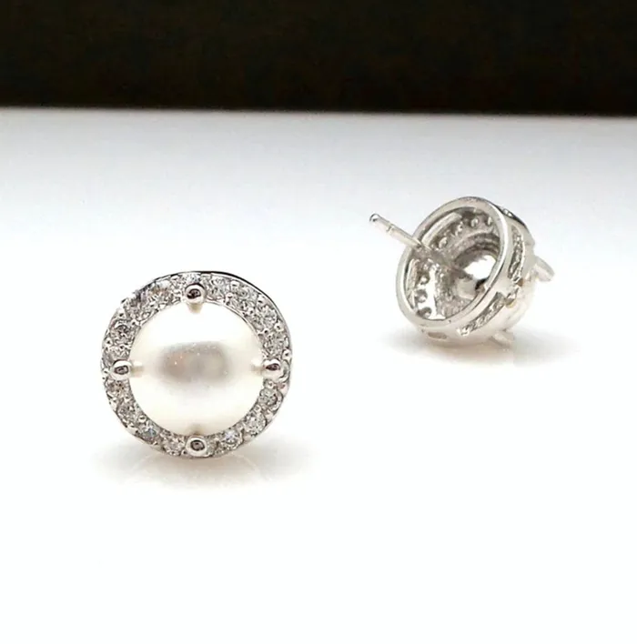 Earrings Pearl Earrings Diamond Pearl Ear Studs Womens Pearl Earrings Pearl earrings with Diamonds Womens Diamond Earrings Pearl Ear Studs Minx London