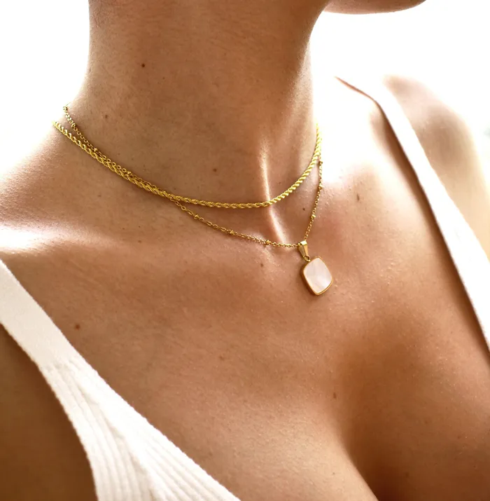 HERMI PEARL PENDANT NECKLACE Mai Dsire Necklaces