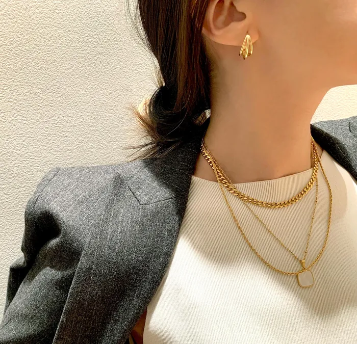 HERMI PEARL PENDANT NECKLACE Mai Dsire Necklaces