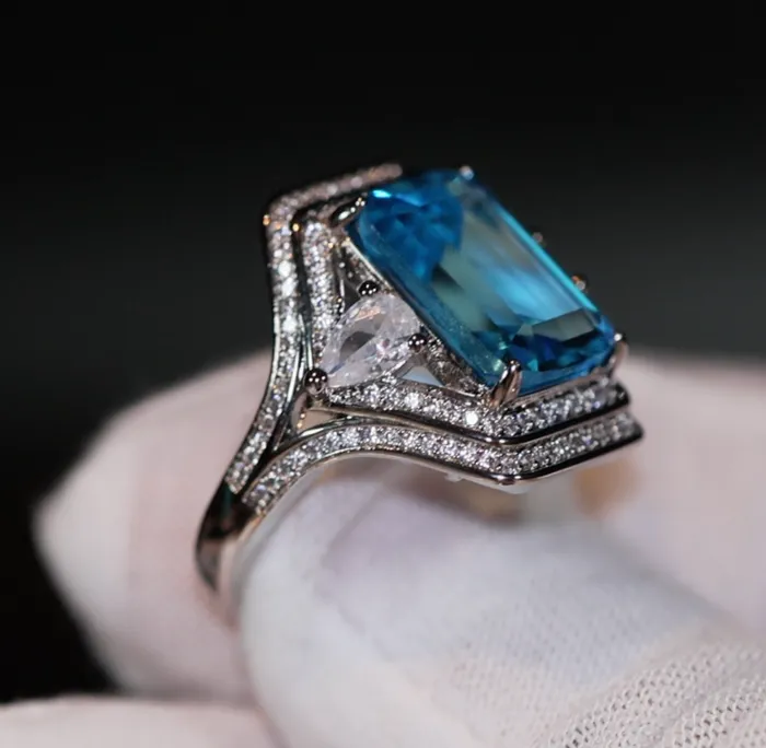 Lab Diamonds London Rings Aquamarine Blue Emerald Diamond Ring