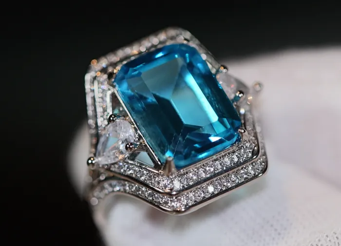 Lab Diamonds London Rings Aquamarine Blue Emerald Diamond Ring