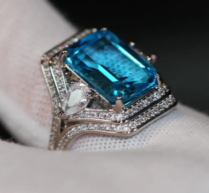 Lab Diamonds London Rings Aquamarine Blue Emerald Diamond Ring