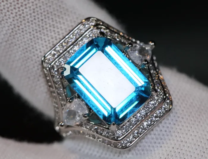 Lab Diamonds London Rings Aquamarine Blue Emerald Diamond Ring