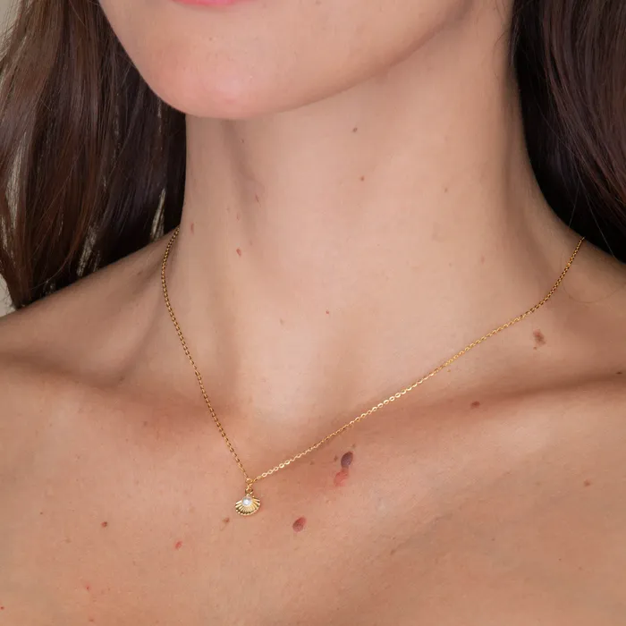 Necklaces Camile Stone Shell Pearl Necklace