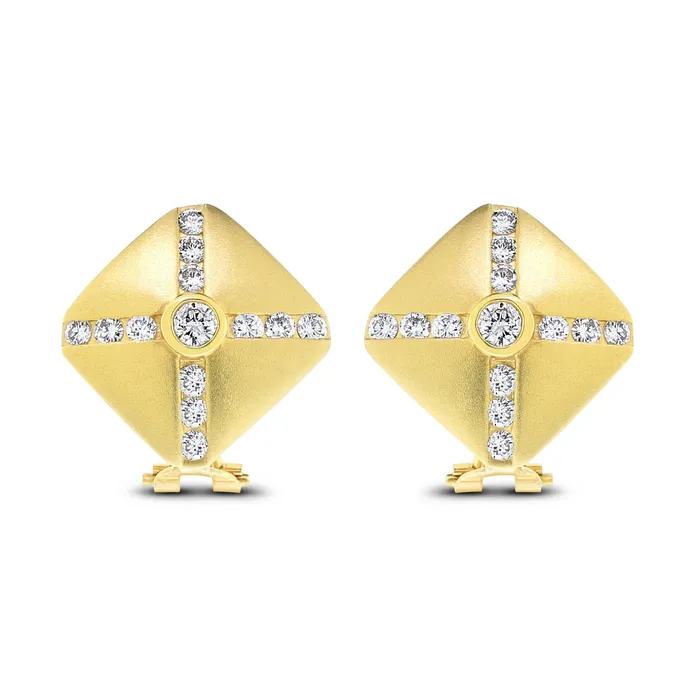 Beauvince Earrings Shield Diamond Ear Studs 156 ct Diamonds in Yellow Gold Beauvince Earrings Shield Diamond Ear Studs 156 ct Diamonds in Yellow Gold