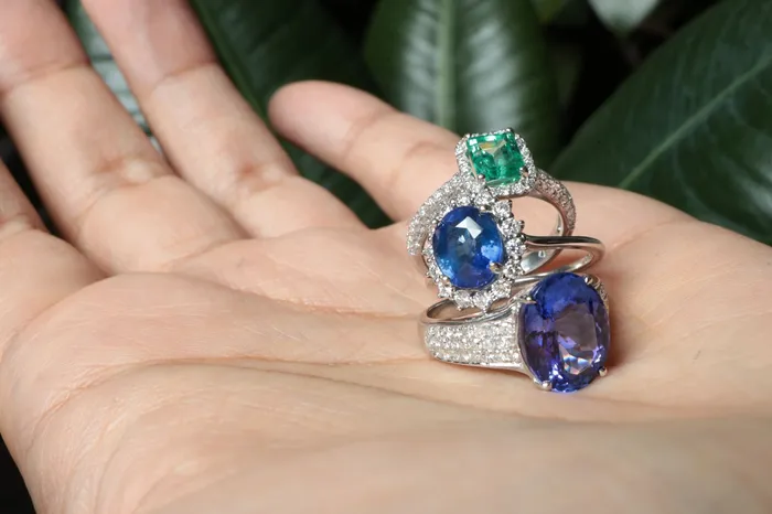 Crown Jewels Coin Rings 51 ct Tanzanite and Diamond Ring Crown Jewels Coin Rings 51 ct Tanzanite and Diamond Ring