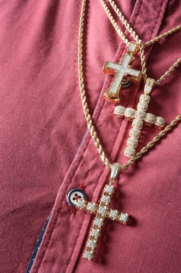 Necklaces Diamond Cross Pendant 200 ctw Crown Jewels Coin