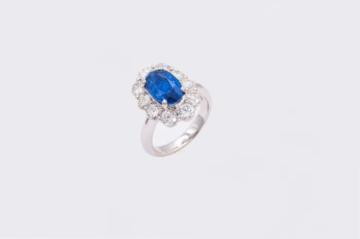 Rings Royal Blue Oval Natural Sapphire and Diamond Ring Crown Jewels Coin