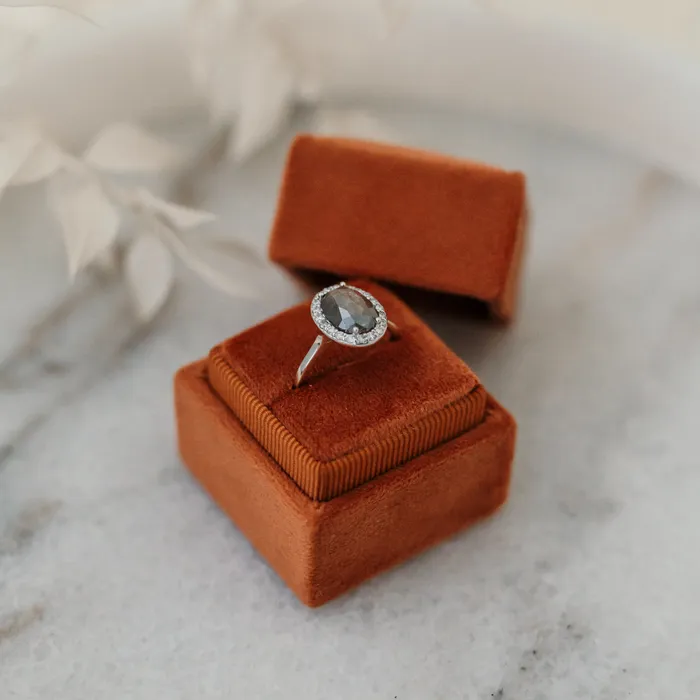 VENVS Rings The Aurora 14k Yellow Size 6 Stone RB48 Antelope Ring Box Custom Engraving 0 VENVS Rings The Aurora 14k Yellow Size 6 Stone RB48 Antelope Ring Box Custom Engraving 0